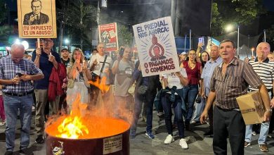 Ciudadanía se reunión para quemar facturas del impuesto predial en Sabaneta